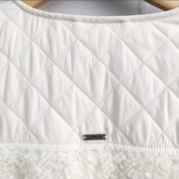 Prana good luxe White Furry Full Zip Jacket Great - Picture 6 of 14